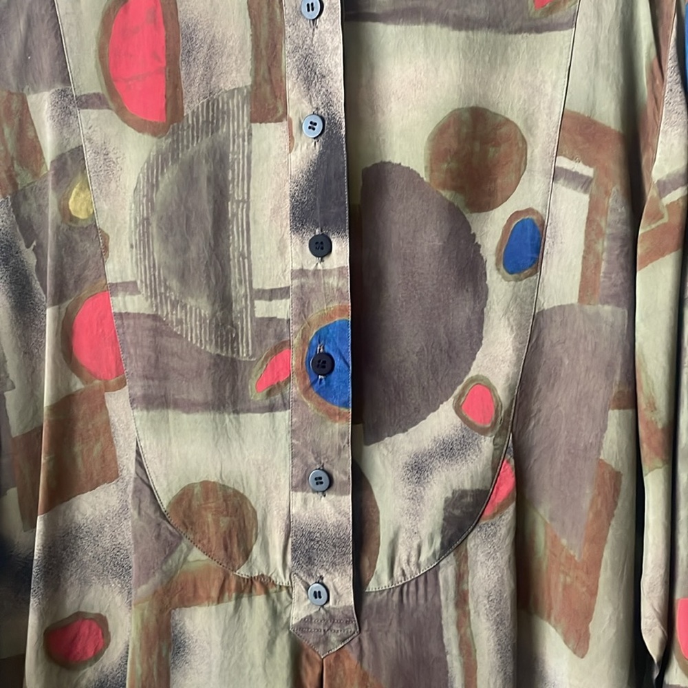 Vintage Geometric Button-Up Blouse - Picture 2 of 6